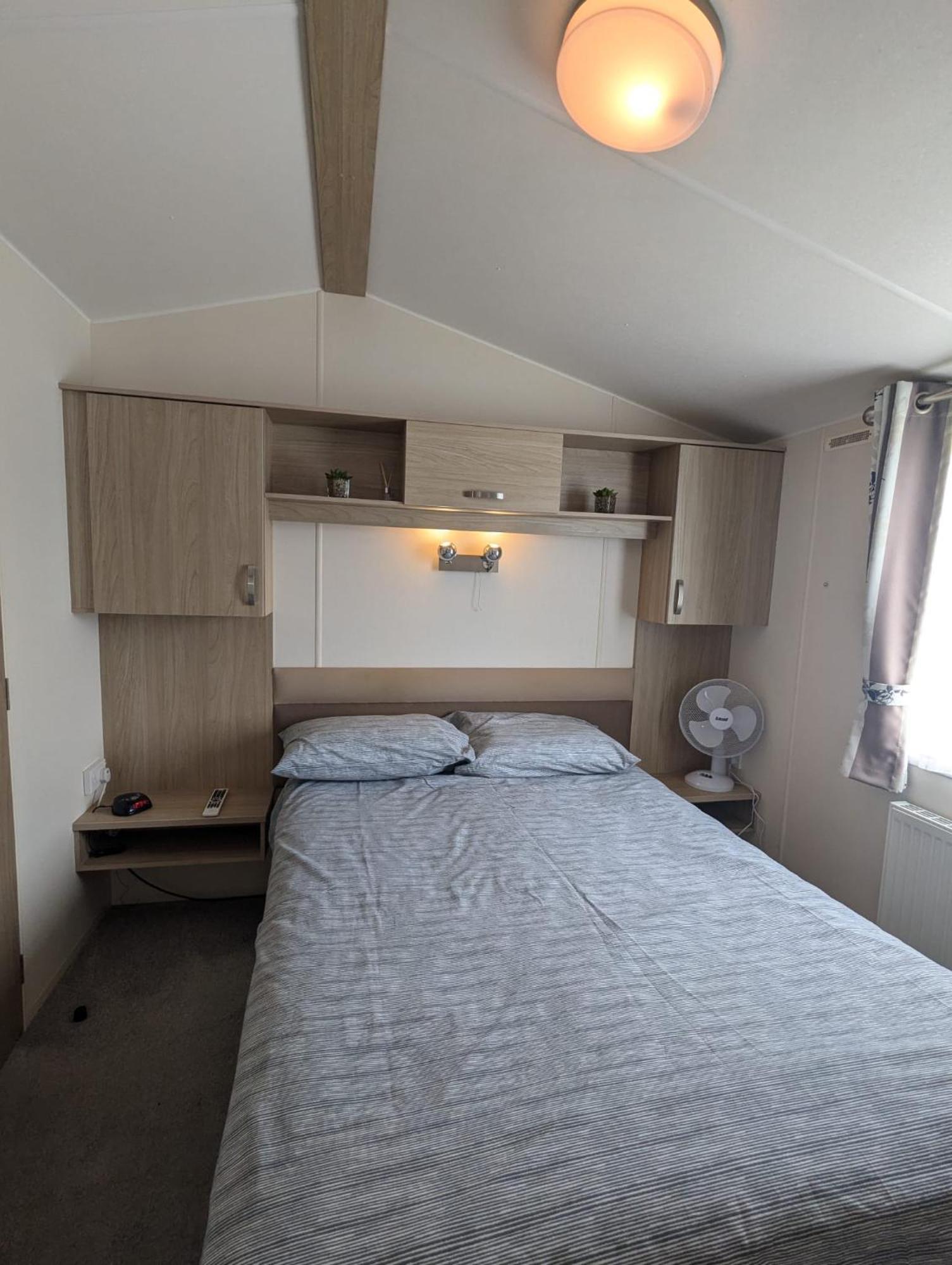 מילפורד און סי Lovely Bright And Airy Caravan On The 5 Star Shorefield Country Park Entertainment Passes Included מראה חיצוני תמונה